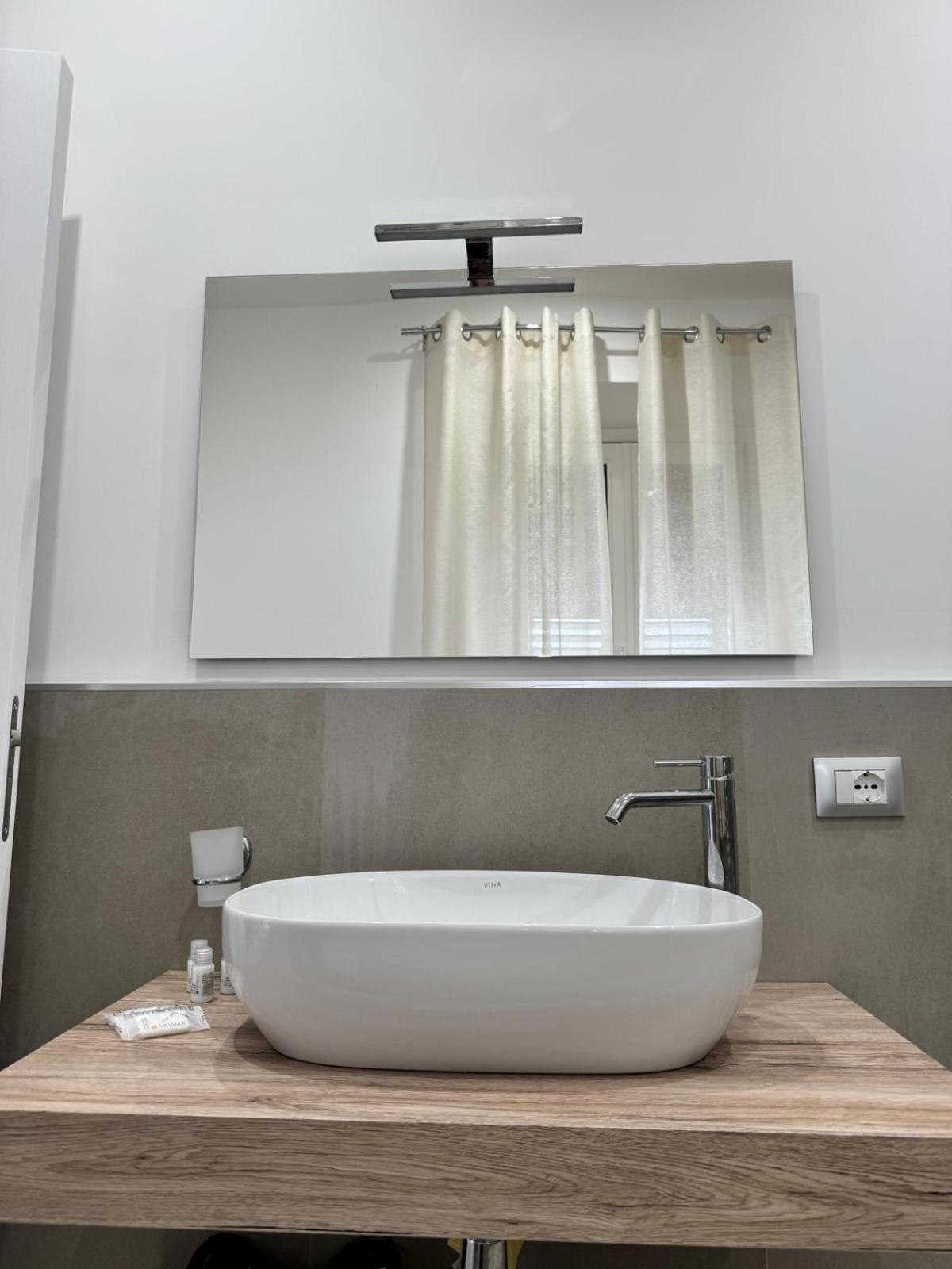 Terrasini Center Apartments Chambre photo